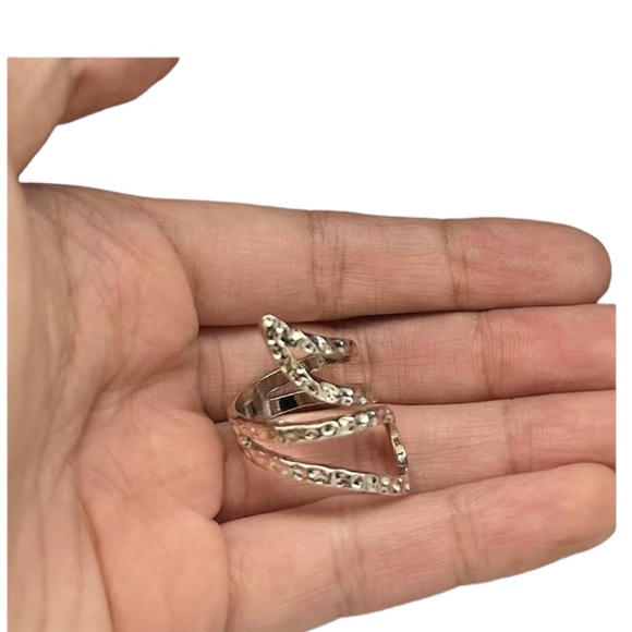 Hammered Silver Metal Wrap Style Ring - Picture 4 of 6